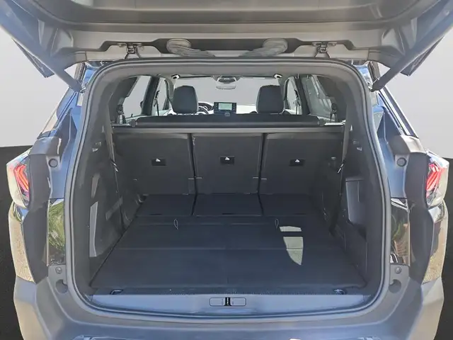 Peugeot 5008 view 9