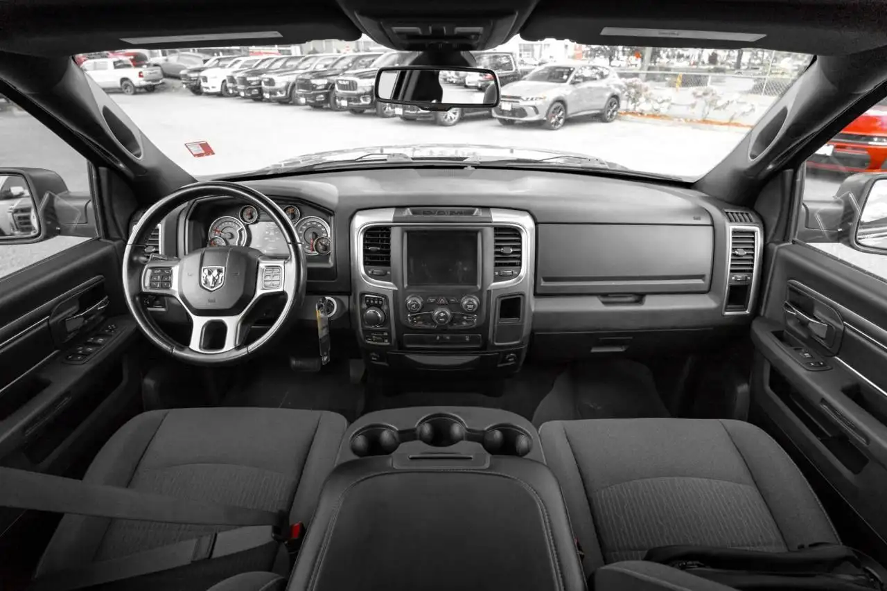 RAM 1500 снимка RAM 1500