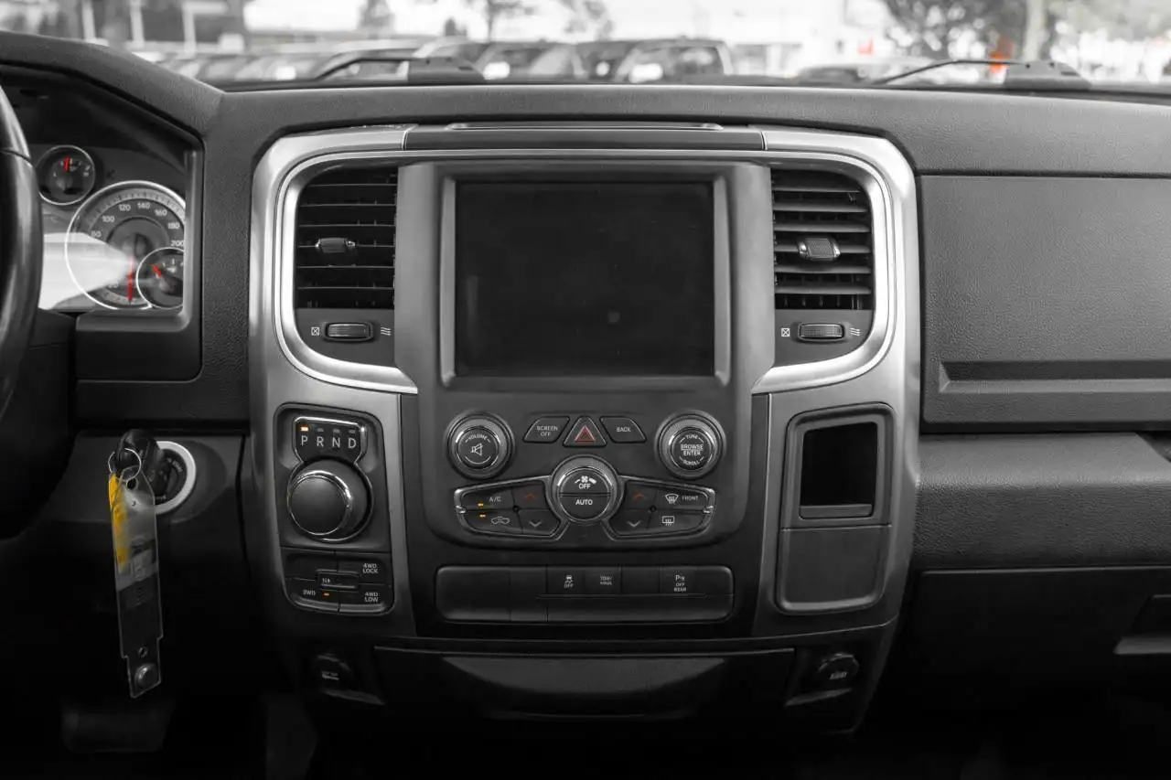 RAM 1500 снимка RAM 1500