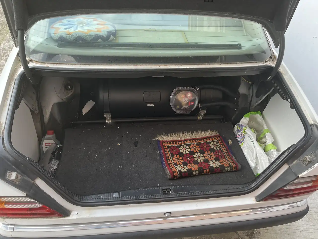Mercedes-Benz E 200 (124), foto 5