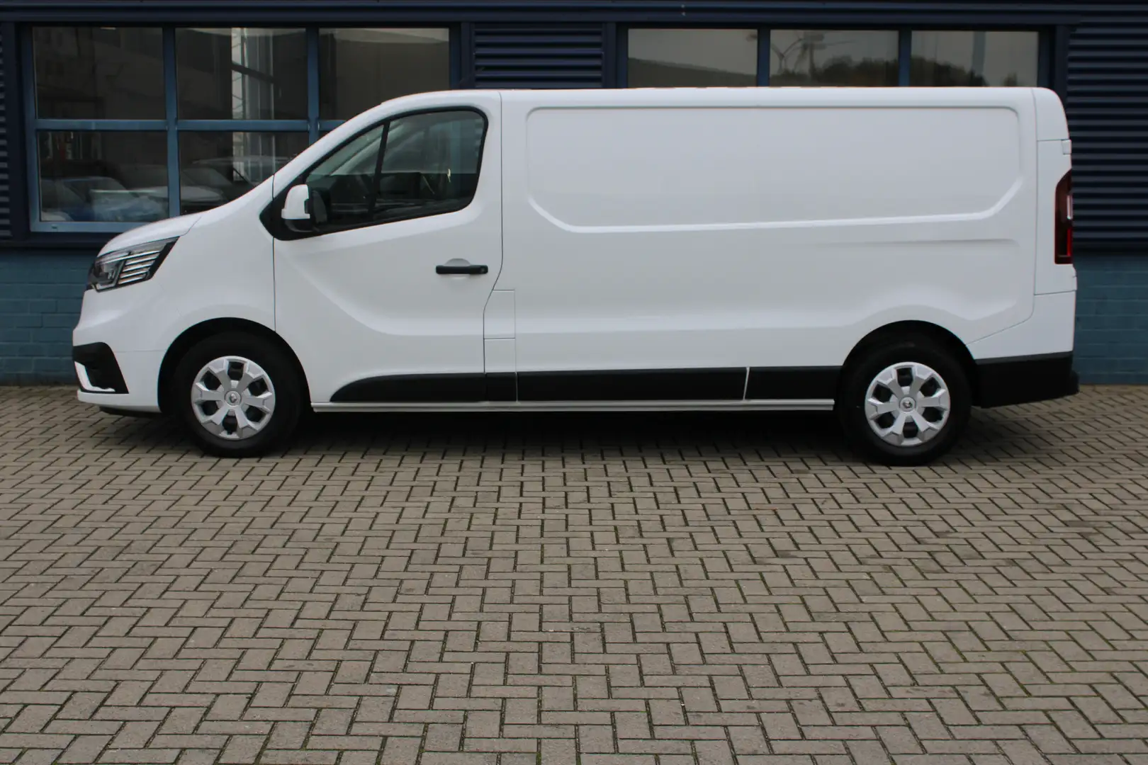 Renault Trafic L2 2.0 dCi | NAVI | TREKHAAK | LED VERLICHTING | B Blanc - 2