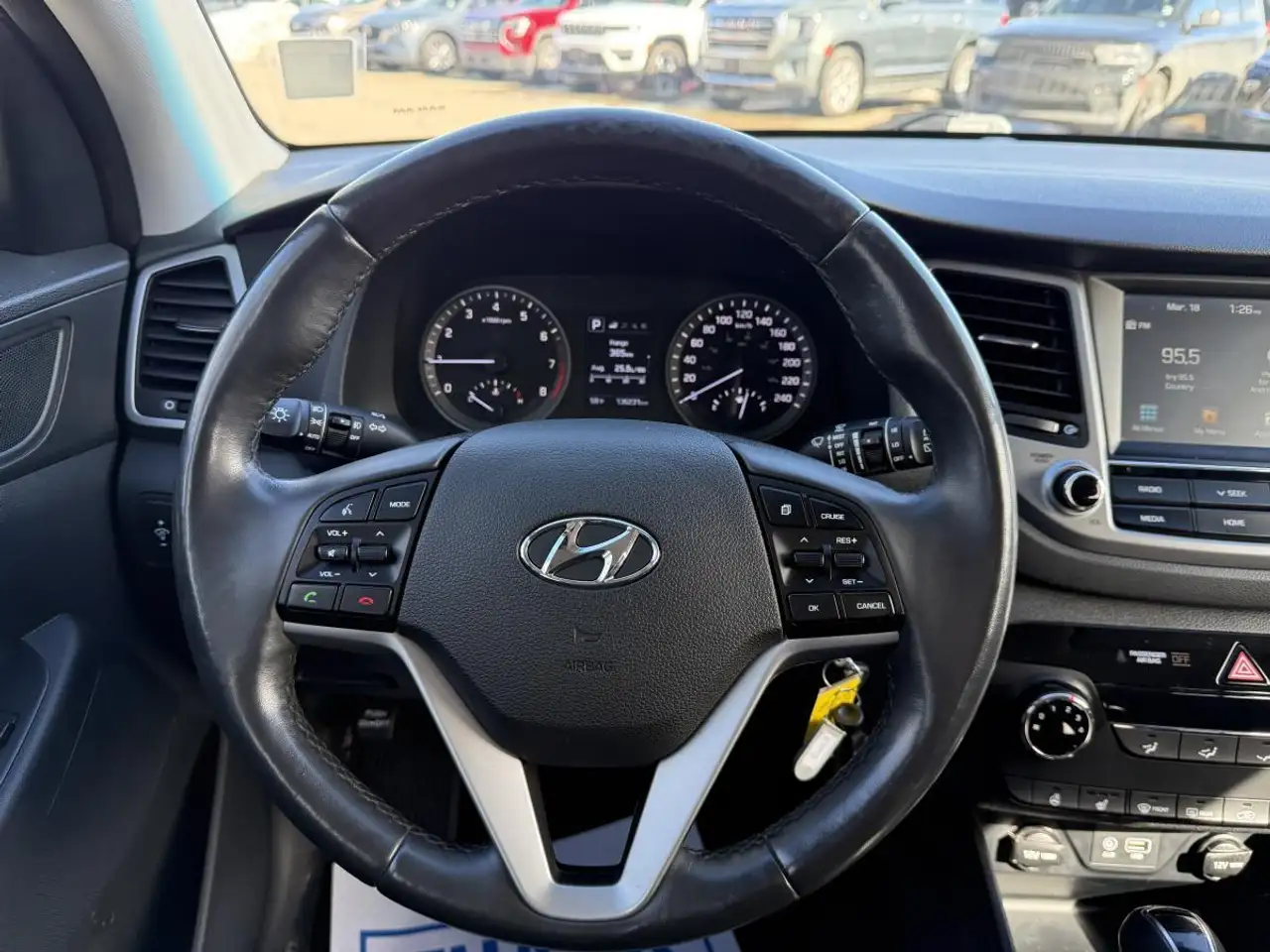 Hyundai TUCSON снимка Hyundai TUCSON