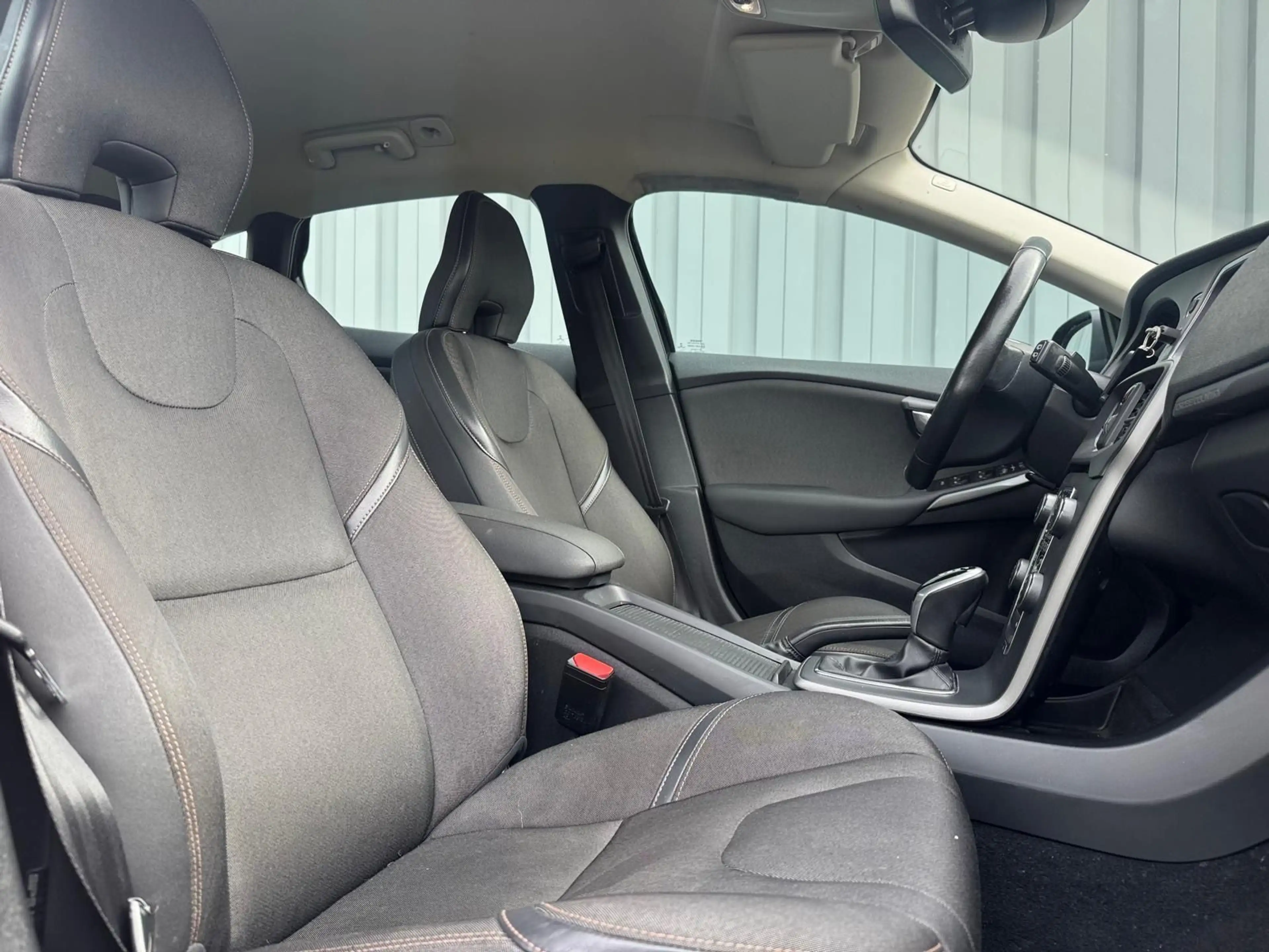 Volvo V40 Cross Country Momentum*AUT*NAVI — photo 14