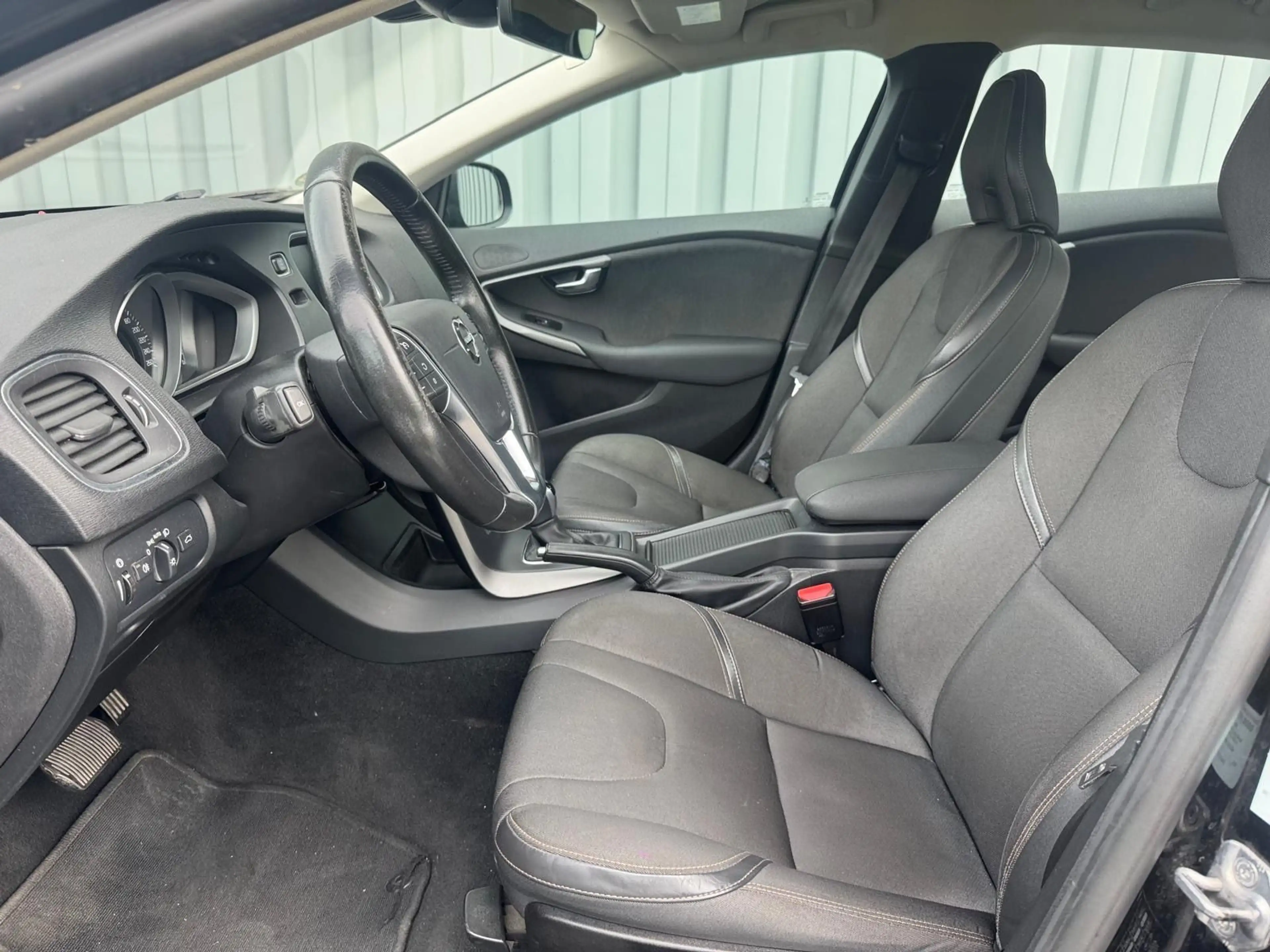 Volvo V40 Cross Country Momentum*AUT*NAVI — photo 8