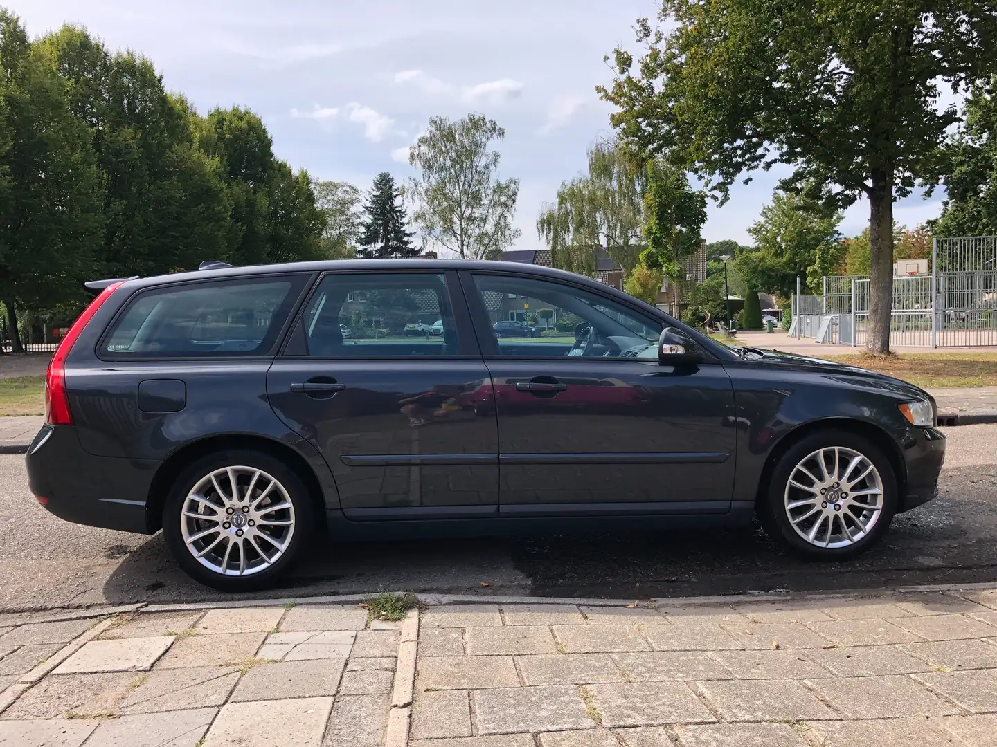 Volvo V50 V50 2.0 Sport Grijs - 2