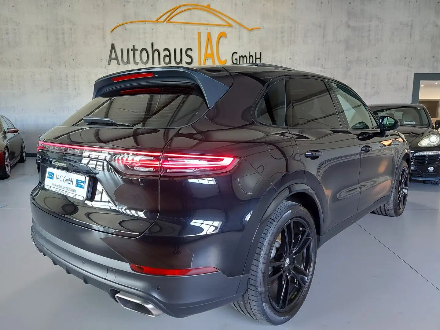 Porsche Cayenne E-Hybrid PANO PASM CAM 21" Schwarz - 2