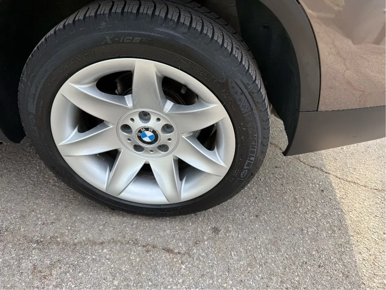 BMW X1 снимка BMW X1