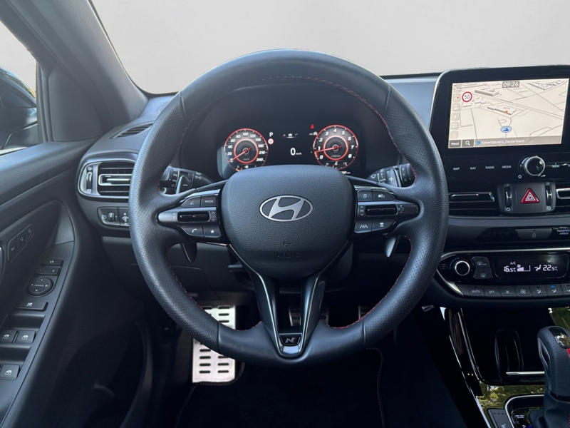 Hyundai i30 1.5 T-GDI DCT N Line SHZ|TEMP|DISTR|KAM|KEYL — photo 13