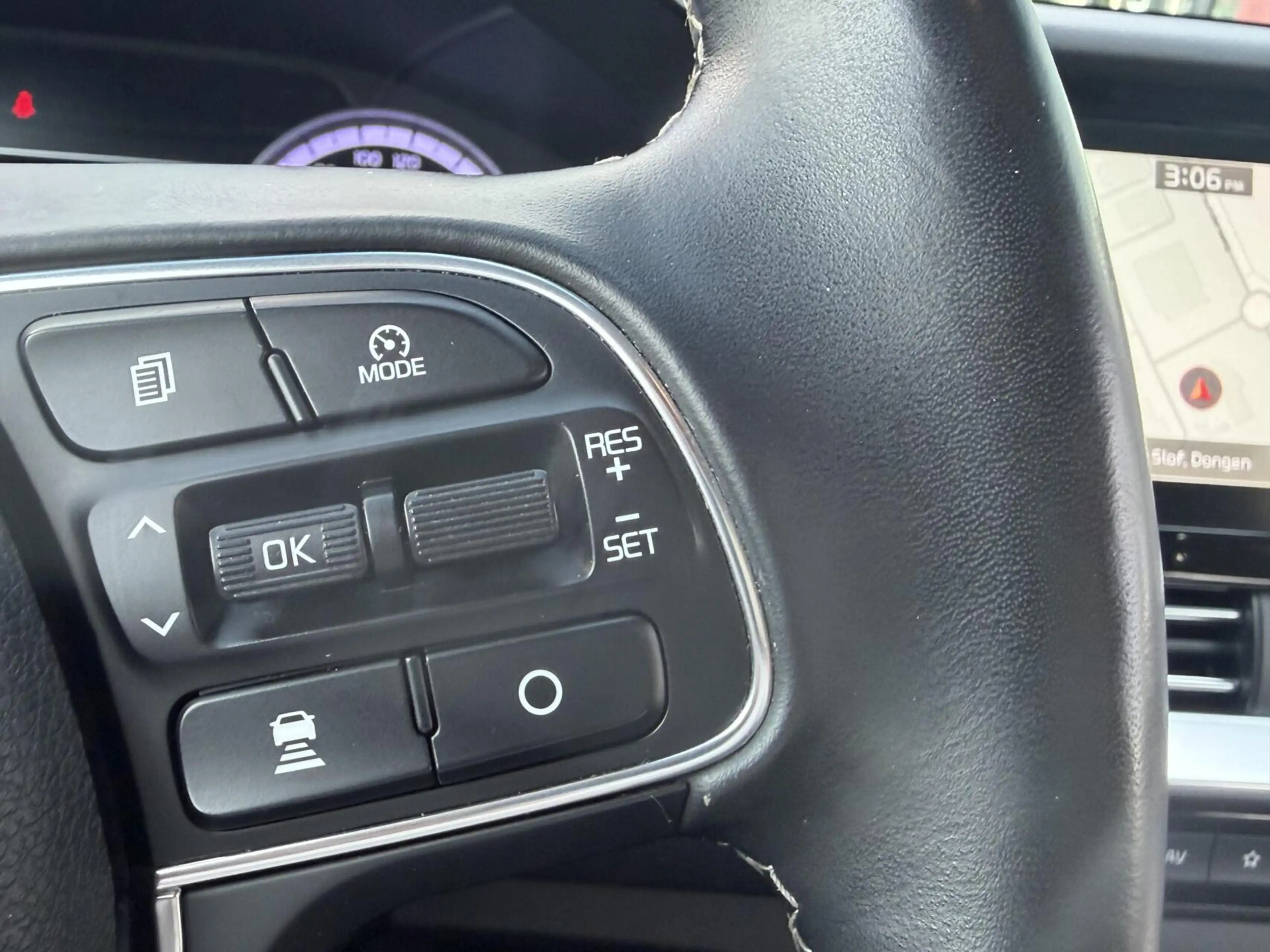Kia Niro 1.6 GDi Hybrid DynamicPlusLine Leder LED PDC 2021 — photo 31