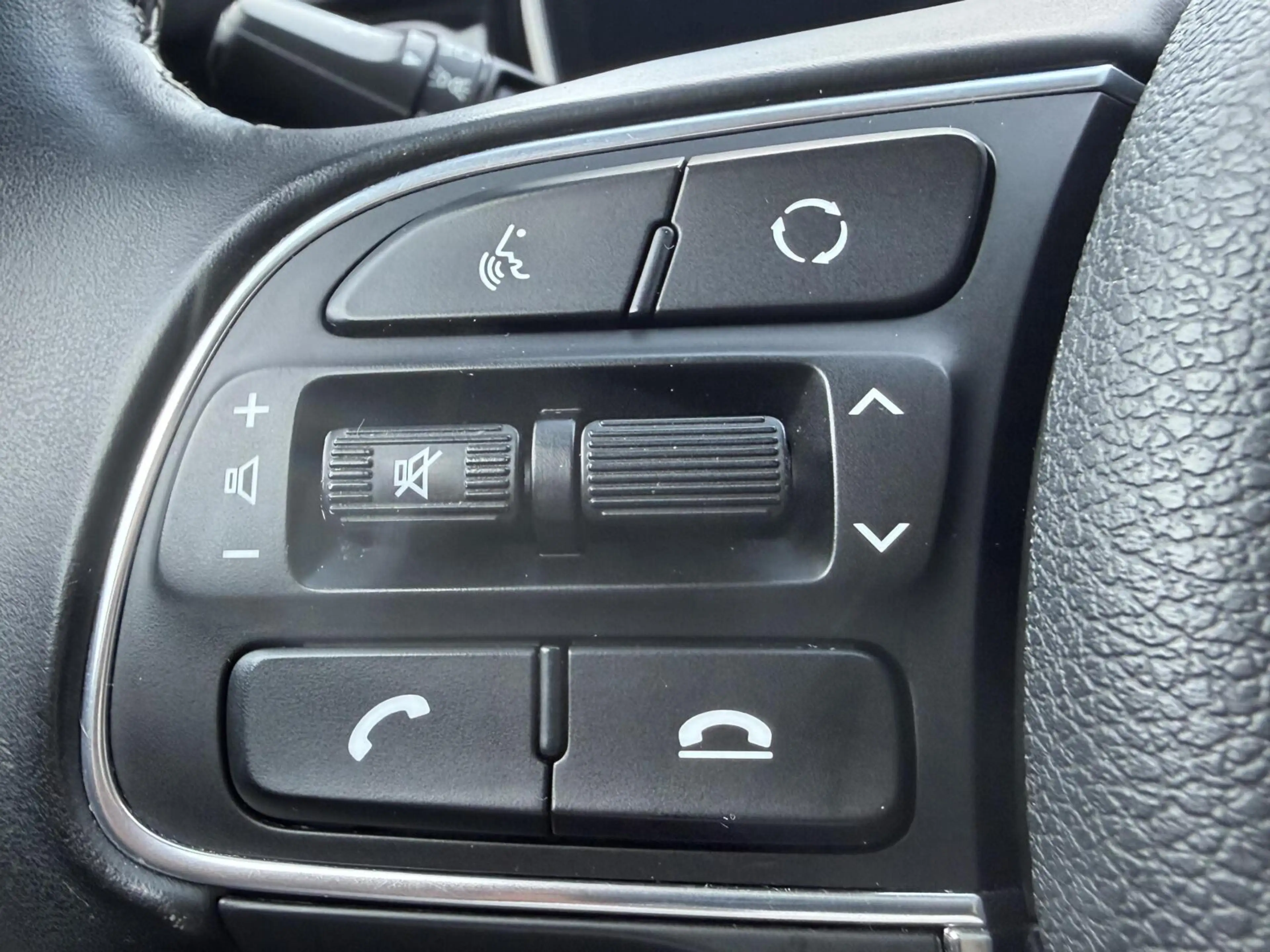 Kia Niro 1.6 GDi Hybrid DynamicPlusLine Leder LED PDC 2021 — photo 30