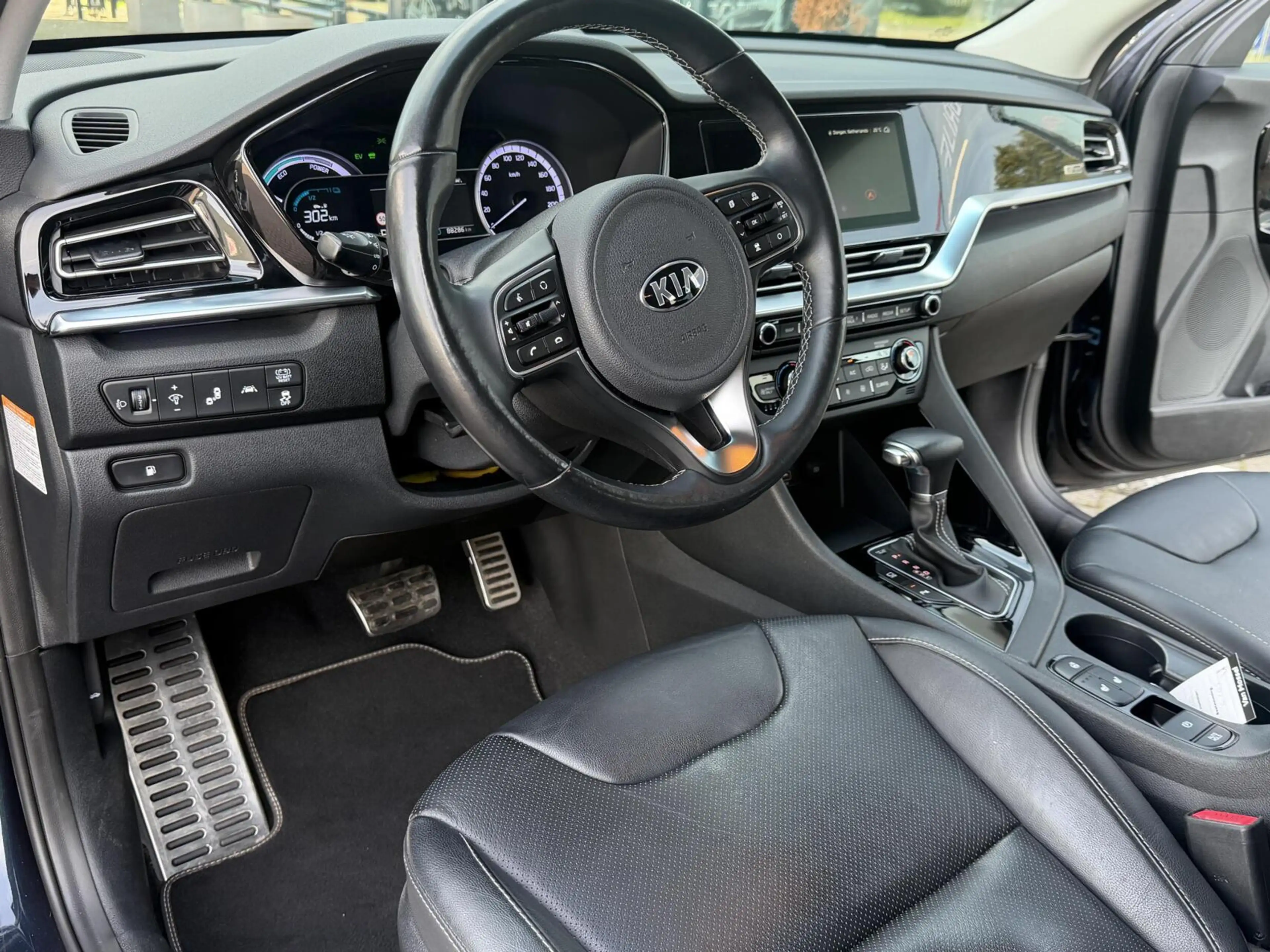 Kia Niro 1.6 GDi Hybrid DynamicPlusLine Leder LED PDC 2021 — photo 28