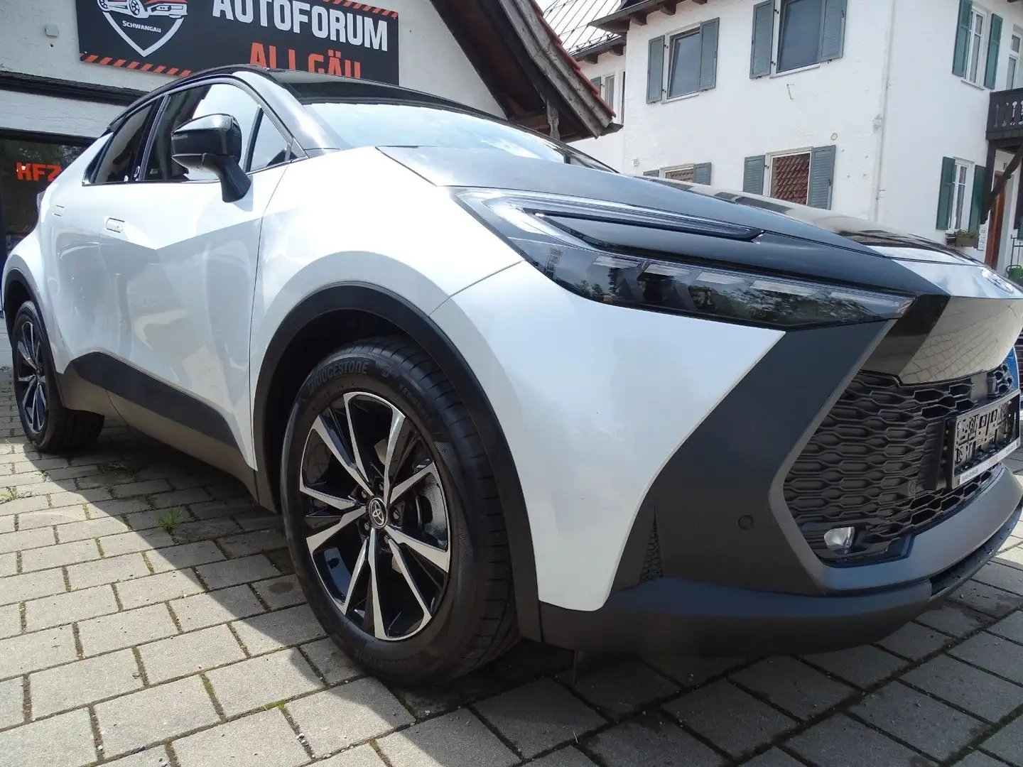 Toyota C-HR Hybrid FWD Team Deutschland Schwarz - 1