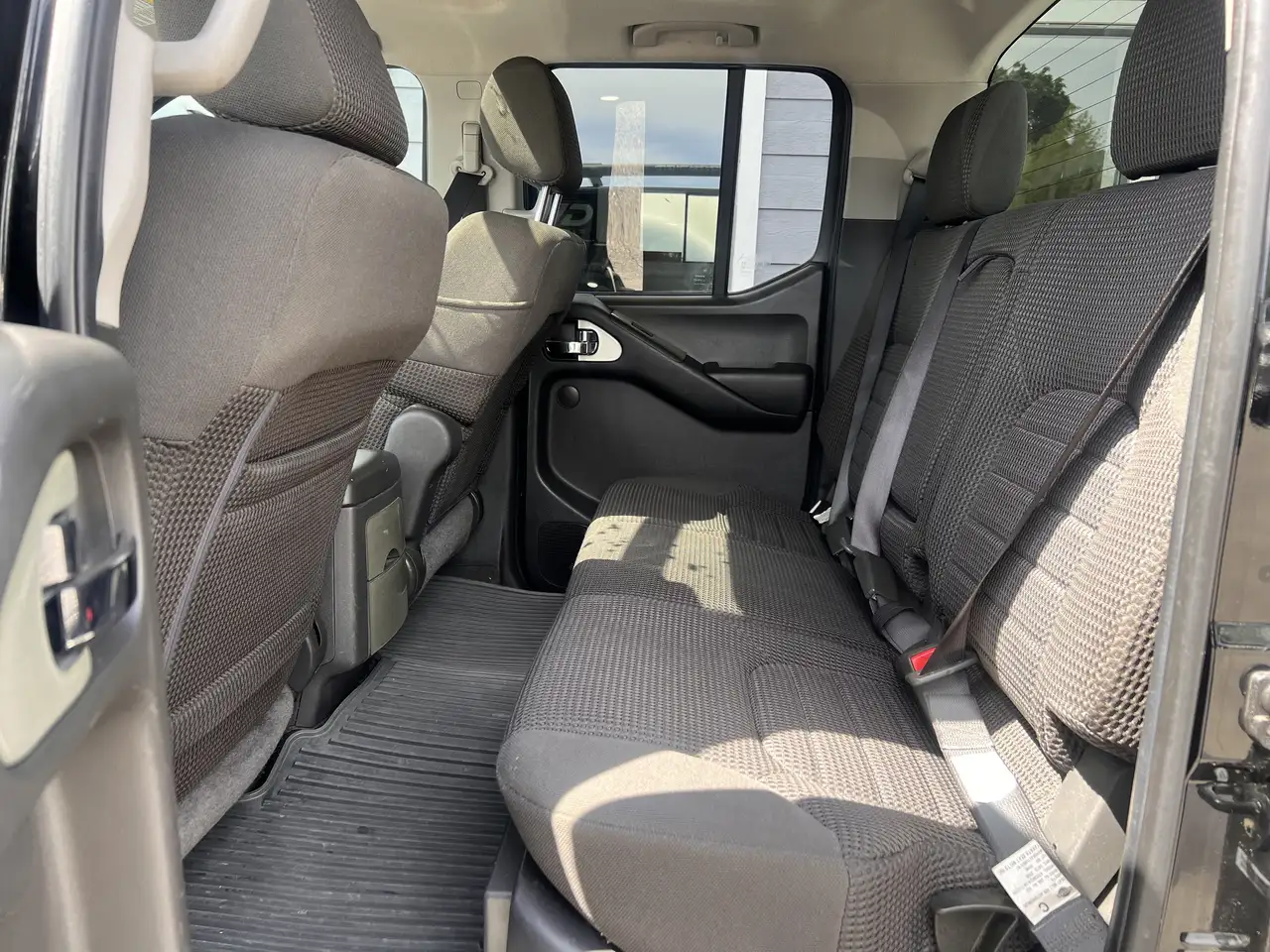 Nissan Frontier снимка Nissan Frontier