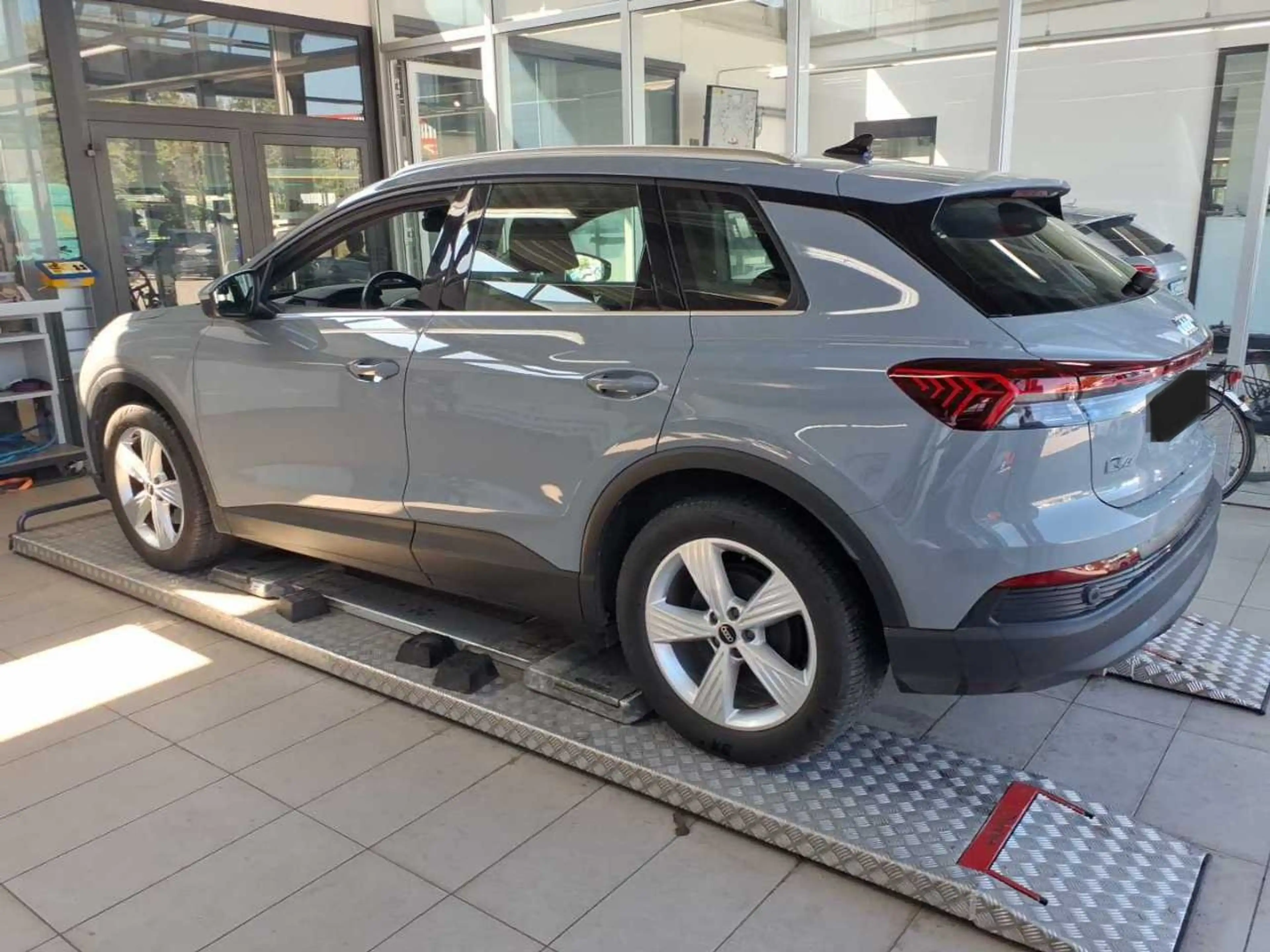 Audi e-tron LED Navi — photo 7