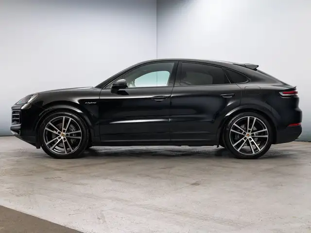 Porsche Cayenne view 2