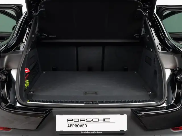 Porsche Cayenne view 15