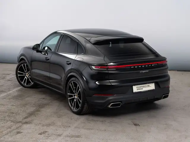 Porsche Cayenne view 3