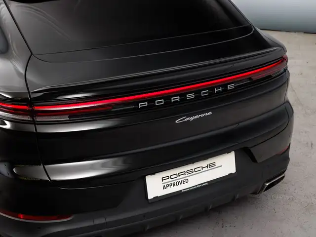 Porsche Cayenne view 13