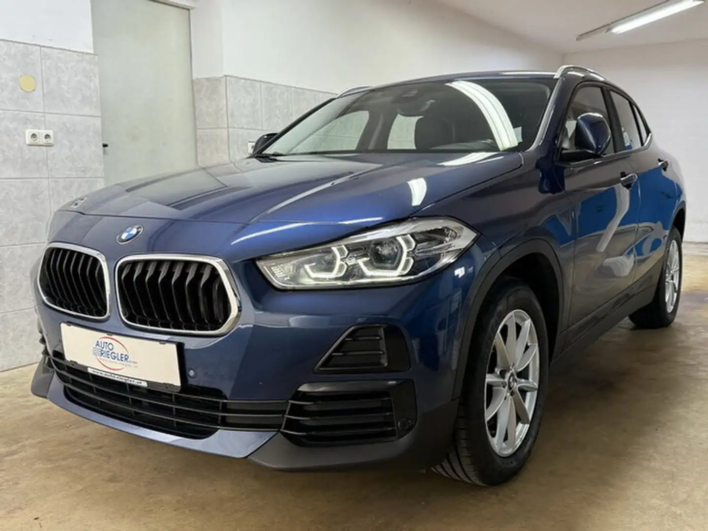 BMW X2 sDrive 18d Advantage ''LED-Leder/Sitzh.-Alu17'' Blau - 1