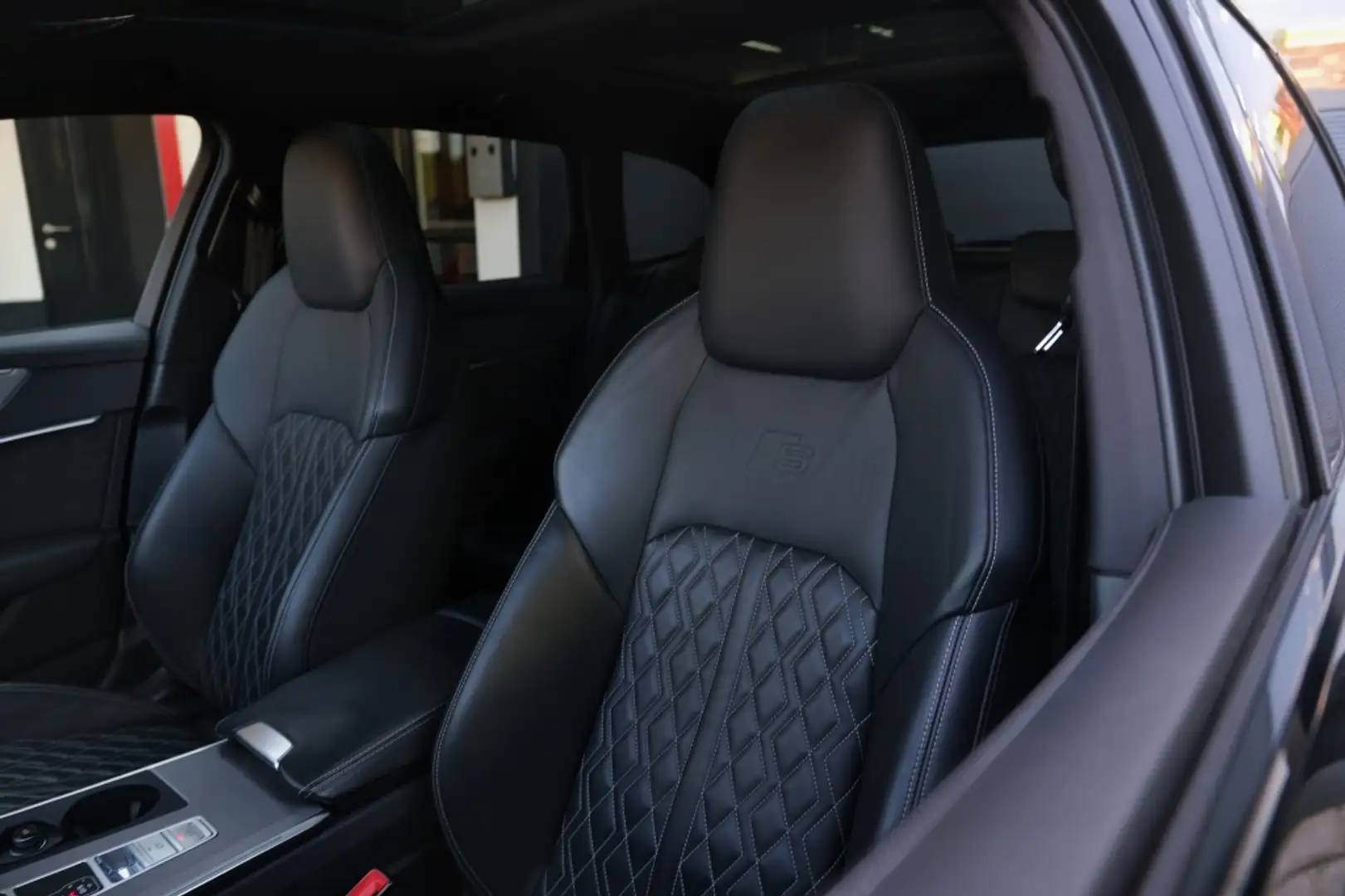 Audi A6 Avant 55 TFSI e q. Comp. S-Line, Kuipstoelen, Pano Noir - 2