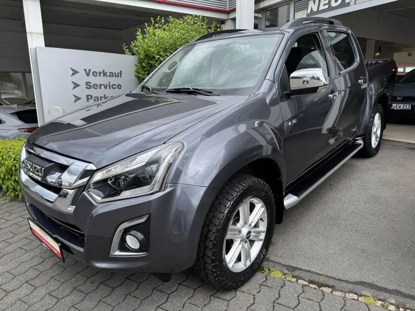 Isuzu D-Max 4x4 Double Cab Autm. Premium+ Grau - 2