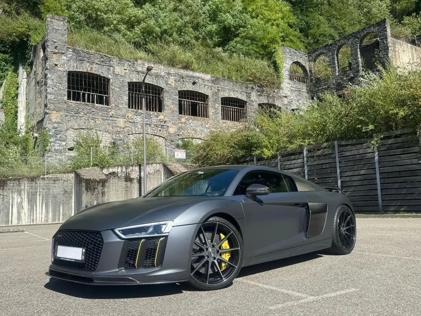 Audi R8 R8 V10 Plus 5.2 FSI 610 S tronic 7 Quattro Gris - 1
