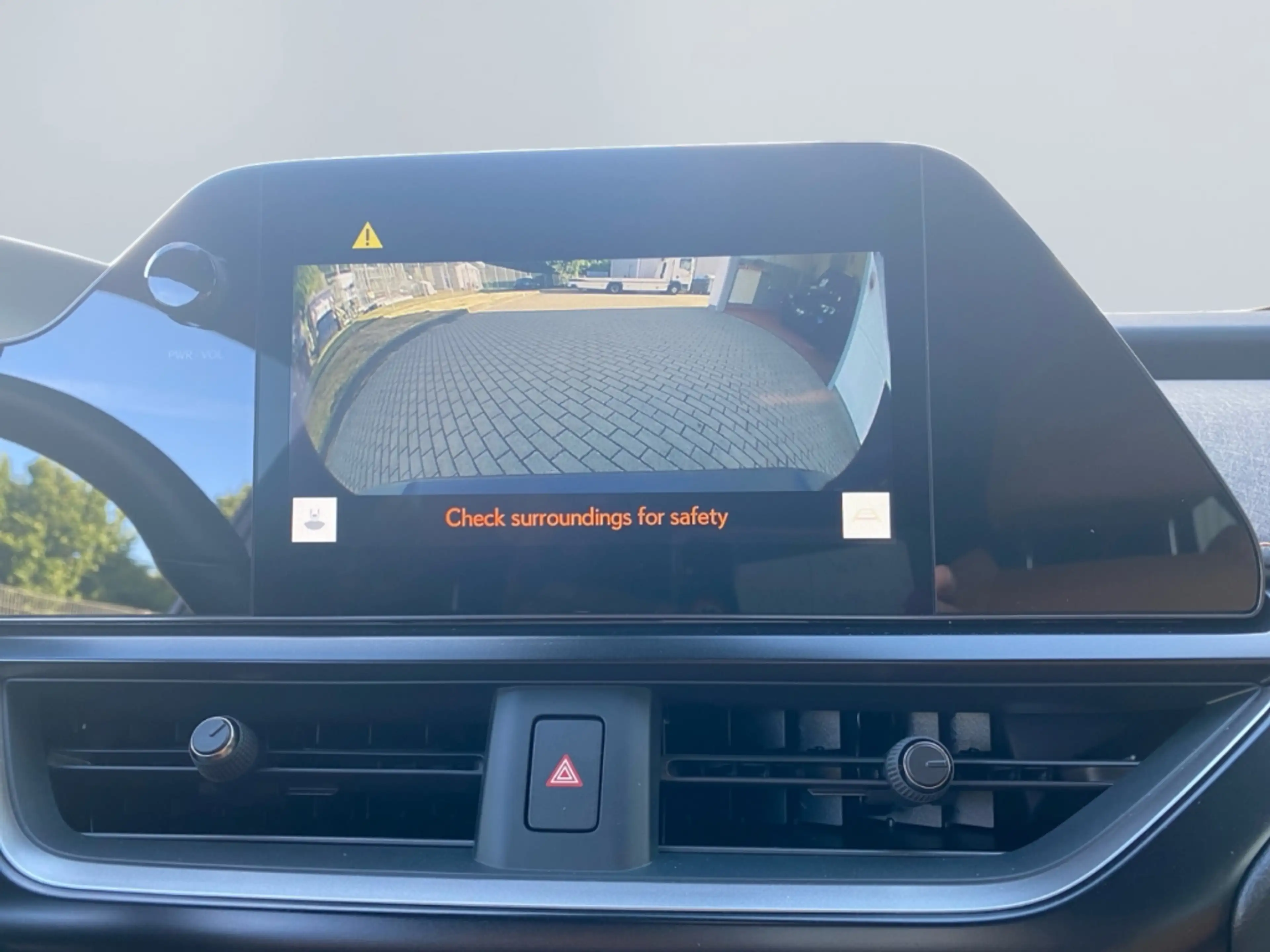 Lexus UX 250h Style Edition *Bi-LED*ACC*CAM*SHZ*CarPlay* — photo 15