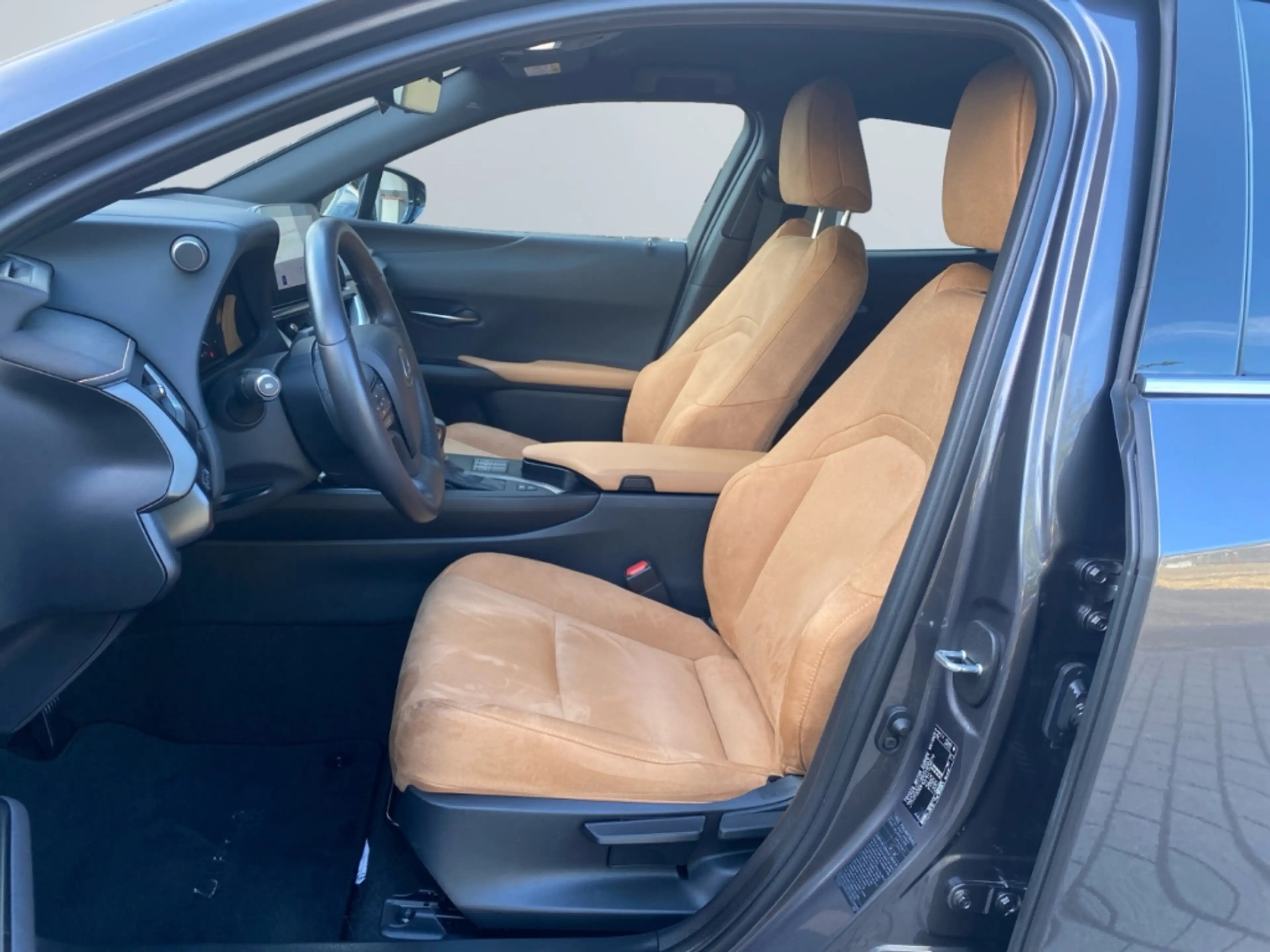 Lexus UX 250h Style Edition *Bi-LED*ACC*CAM*SHZ*CarPlay* — photo 9