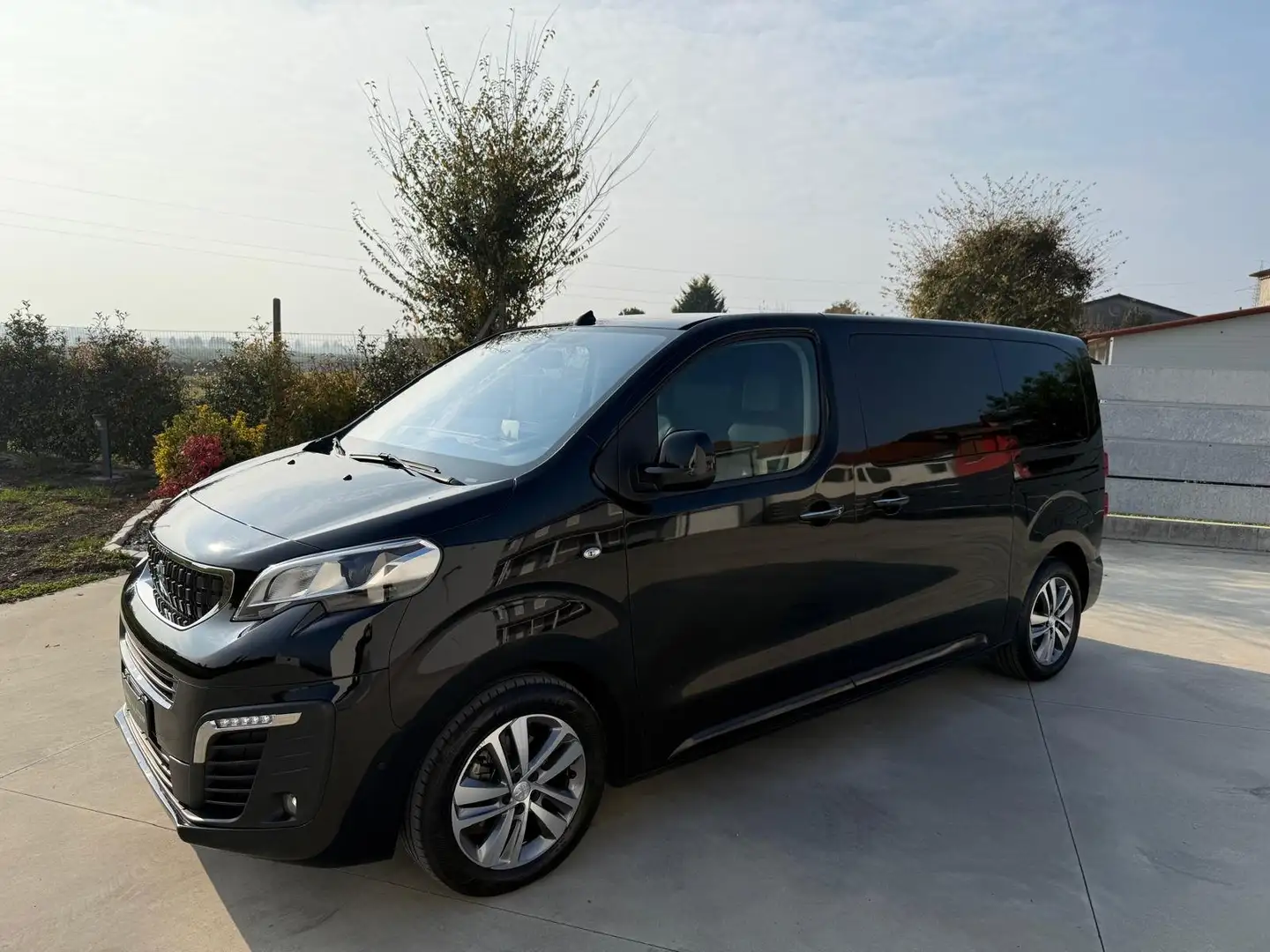 Peugeot Traveller 8 Posti Full Optional 2.0HDI AUTOMATICO Nero - 1