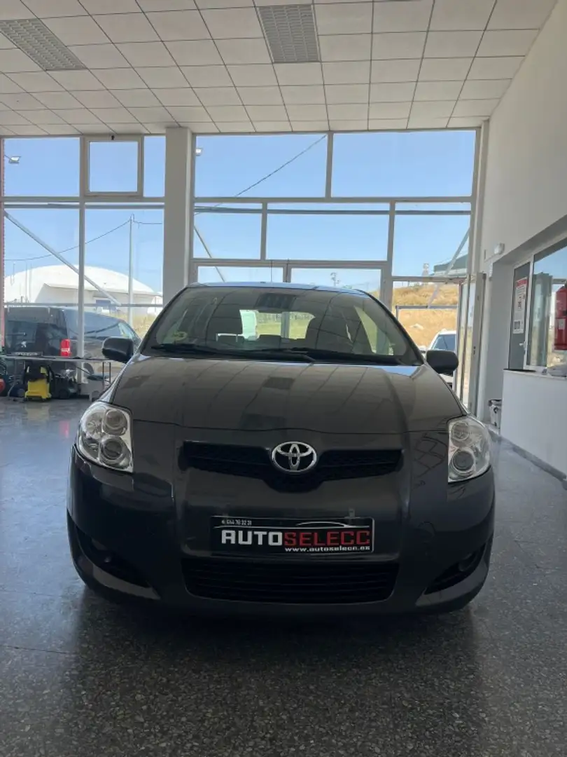 Toyota Auris 2.0D-4D Advance - 1