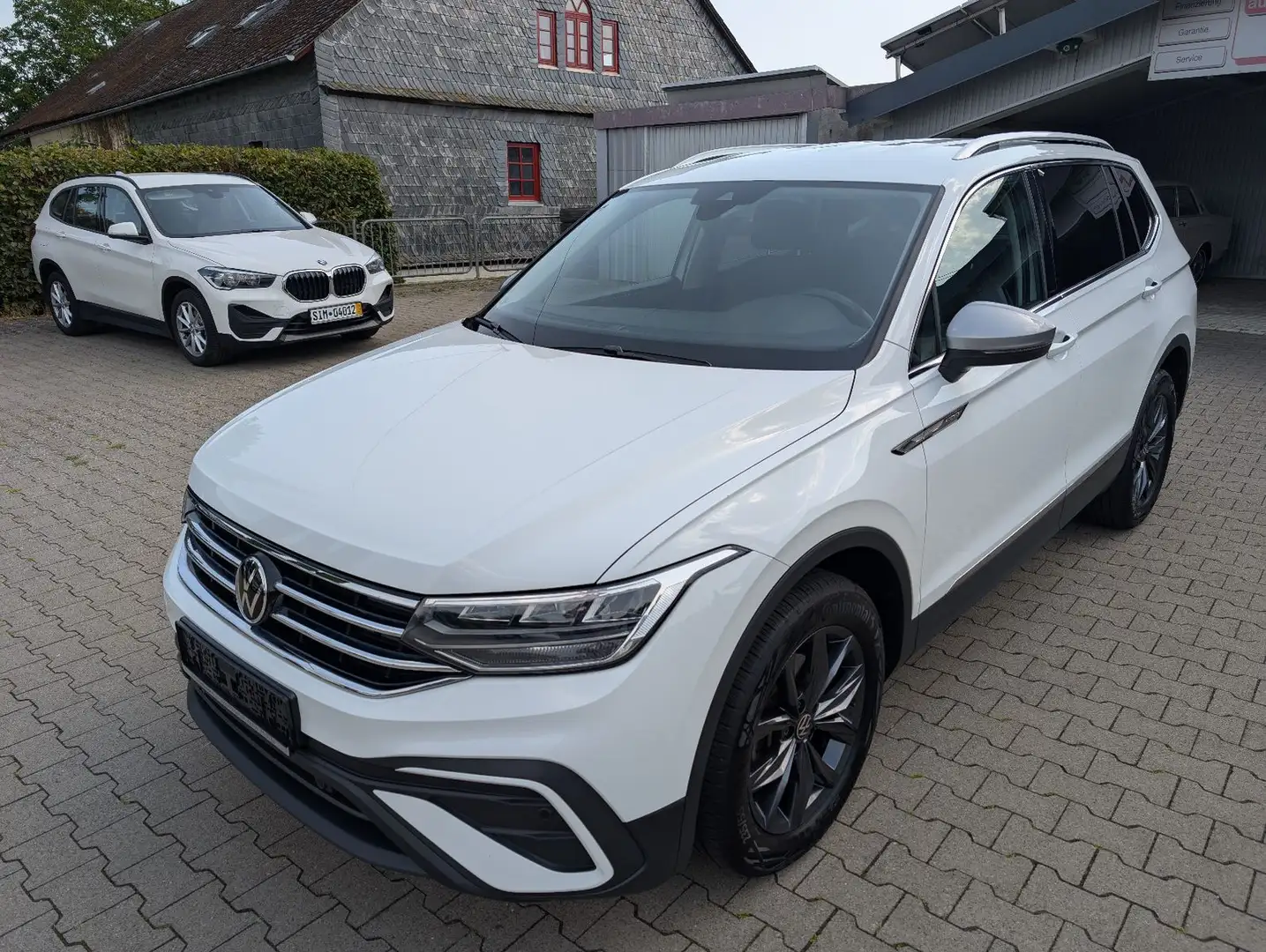 Volkswagen Tiguan Allspace Life 1.5 TSI DSG *AHK Weiß - 1