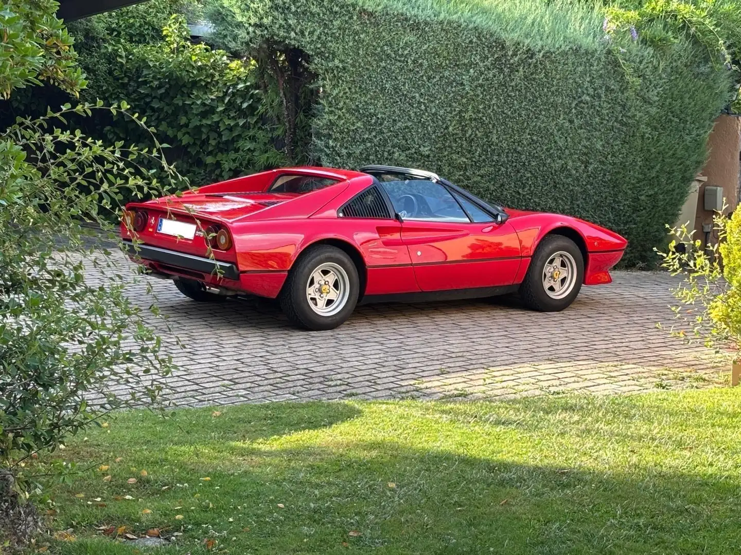 Ferrari 308 GTS (4 Carburadores) Rot - 2