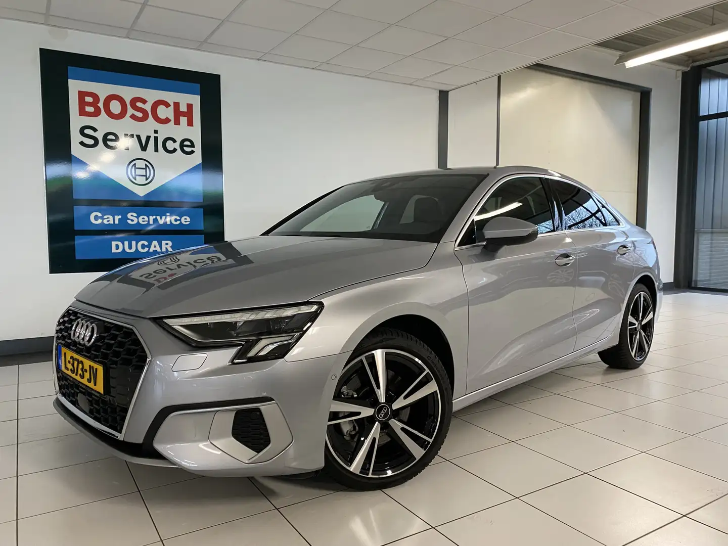 Audi A3 Limousine 35 TFSI Business edition Adaptieve cruis Gris - 1