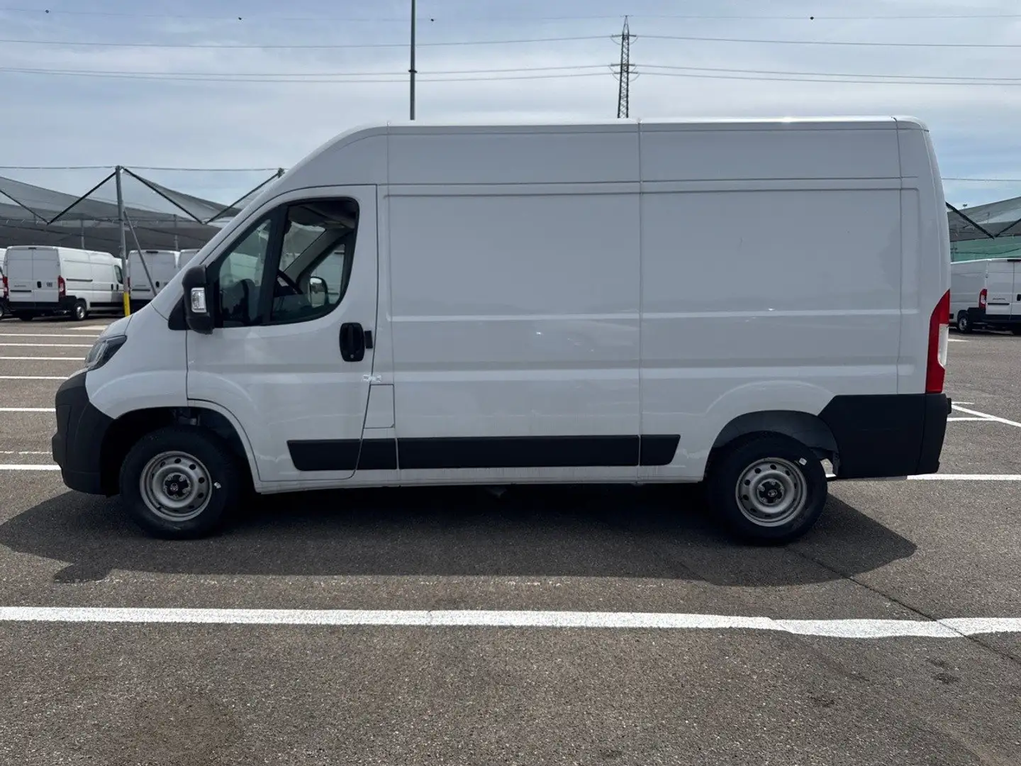 Citroen Jumper 2.2 BlueHDi 140 S&S 35 L2H2 Blanc - 2