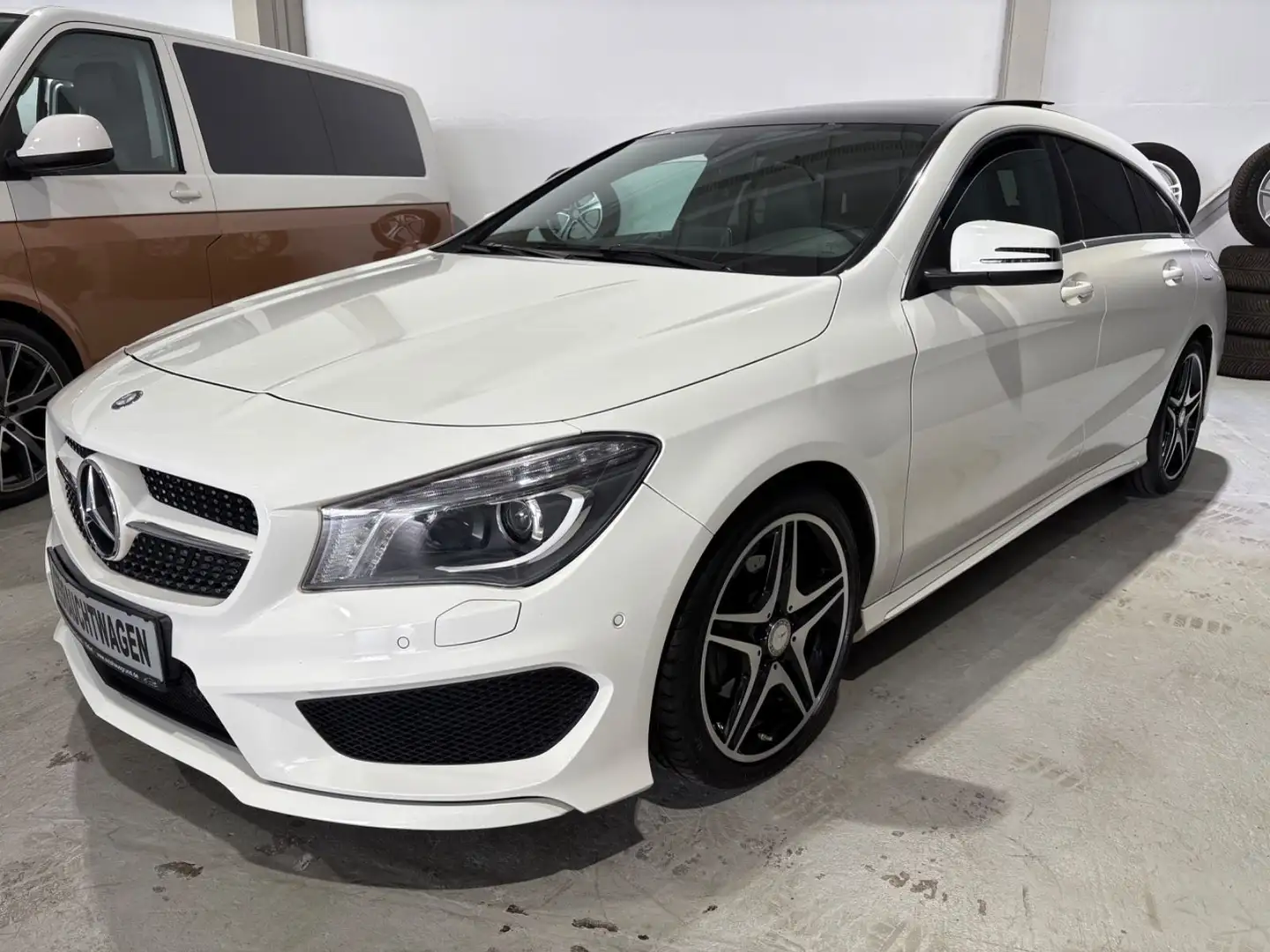 Mercedes-Benz CLA 180 *AMG Line*Bi-Xenon*SHZ* Weiß - 1