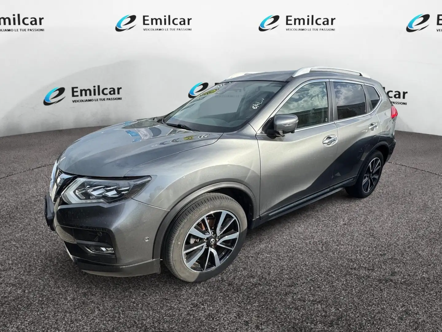 Nissan X-Trail 1.6 dCi 2WD Tekna Grau - 1
