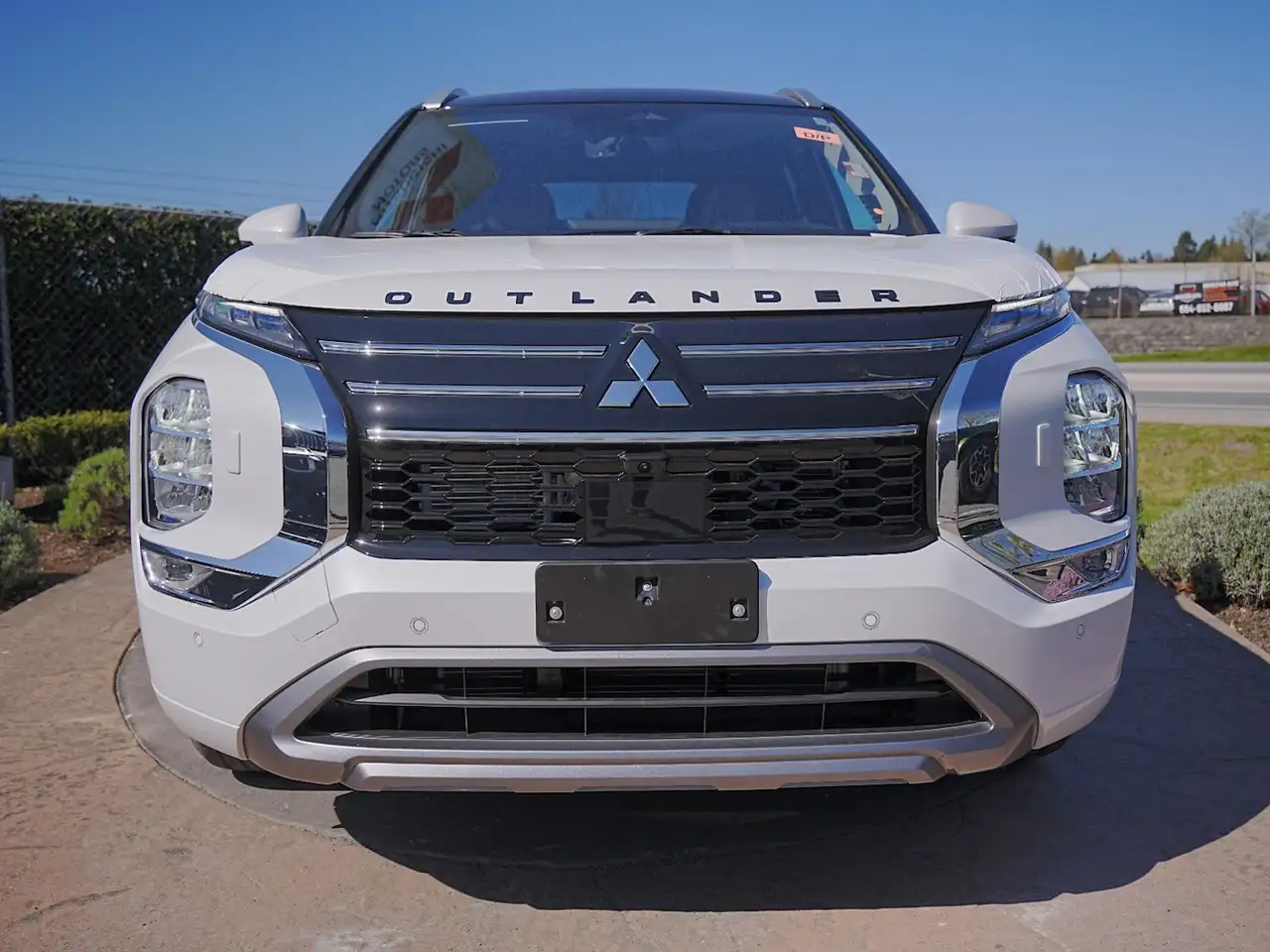Mitsubishi Outlander photo Mitsubishi Outlander