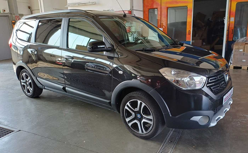 Dacia Lodgy Stepway TCe 130 7-Sitze, Navi, AHK, SHZ