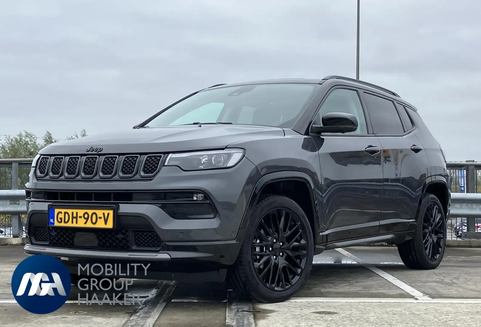 Jeep Compass 1.5T 150pk S e-Hybrid | Schuifdak | Trekhaak | key Gris - 1