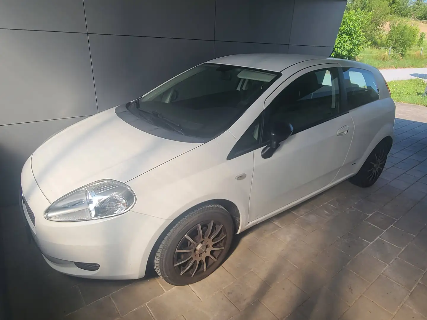 Fiat Grande Punto Grande Punto 1,4 Dynamic Dynamic Weiß - 2