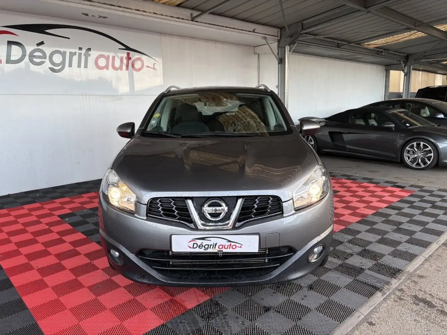 Nissan Qashqai 1.6 dCi 130 FAP 4x4 Stop/Start Tekna Gris - 2