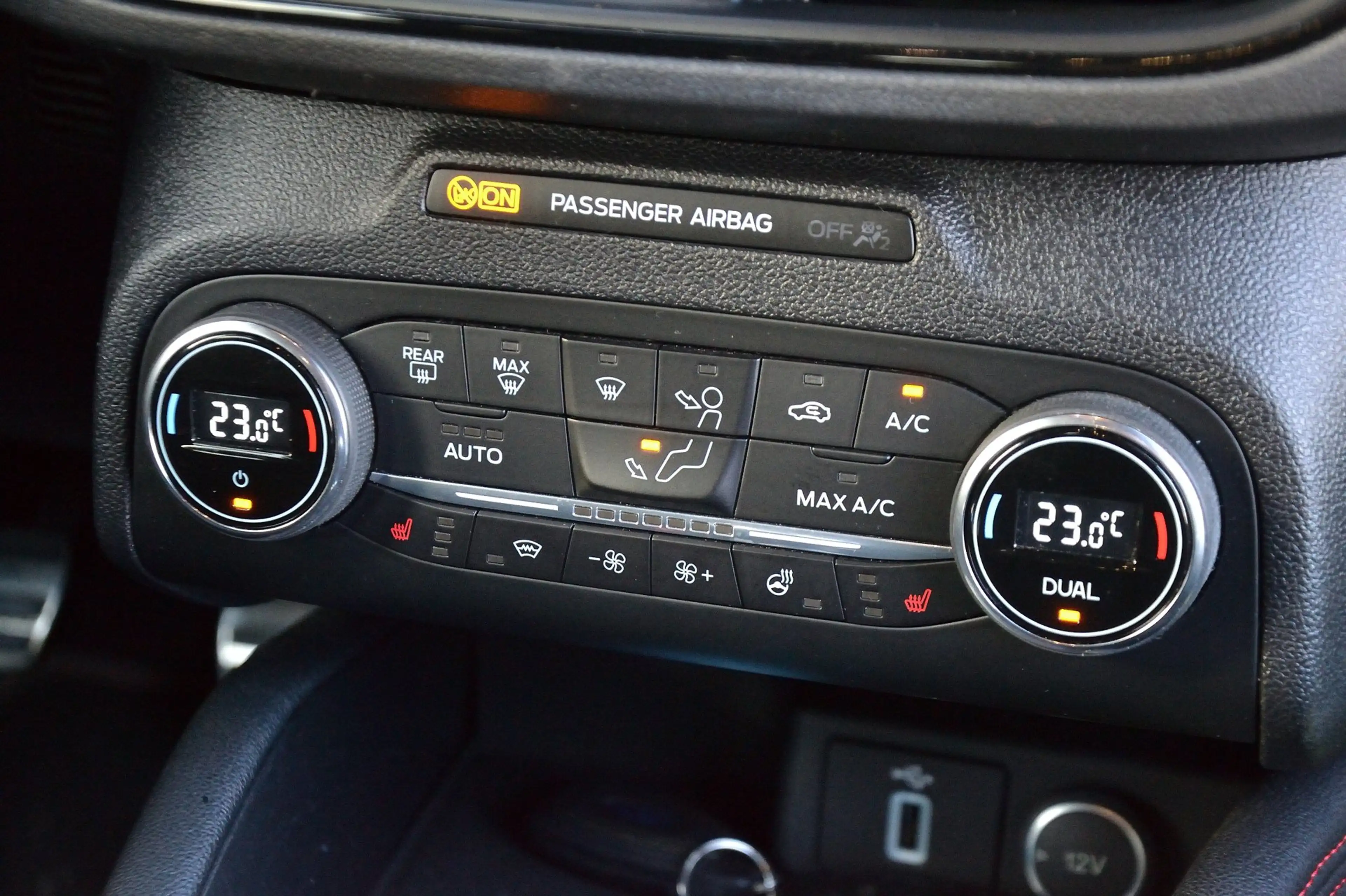 Ford Focus Wagon 1.0 EcoBoost ST Line Business | ACC | Winter — photo 16