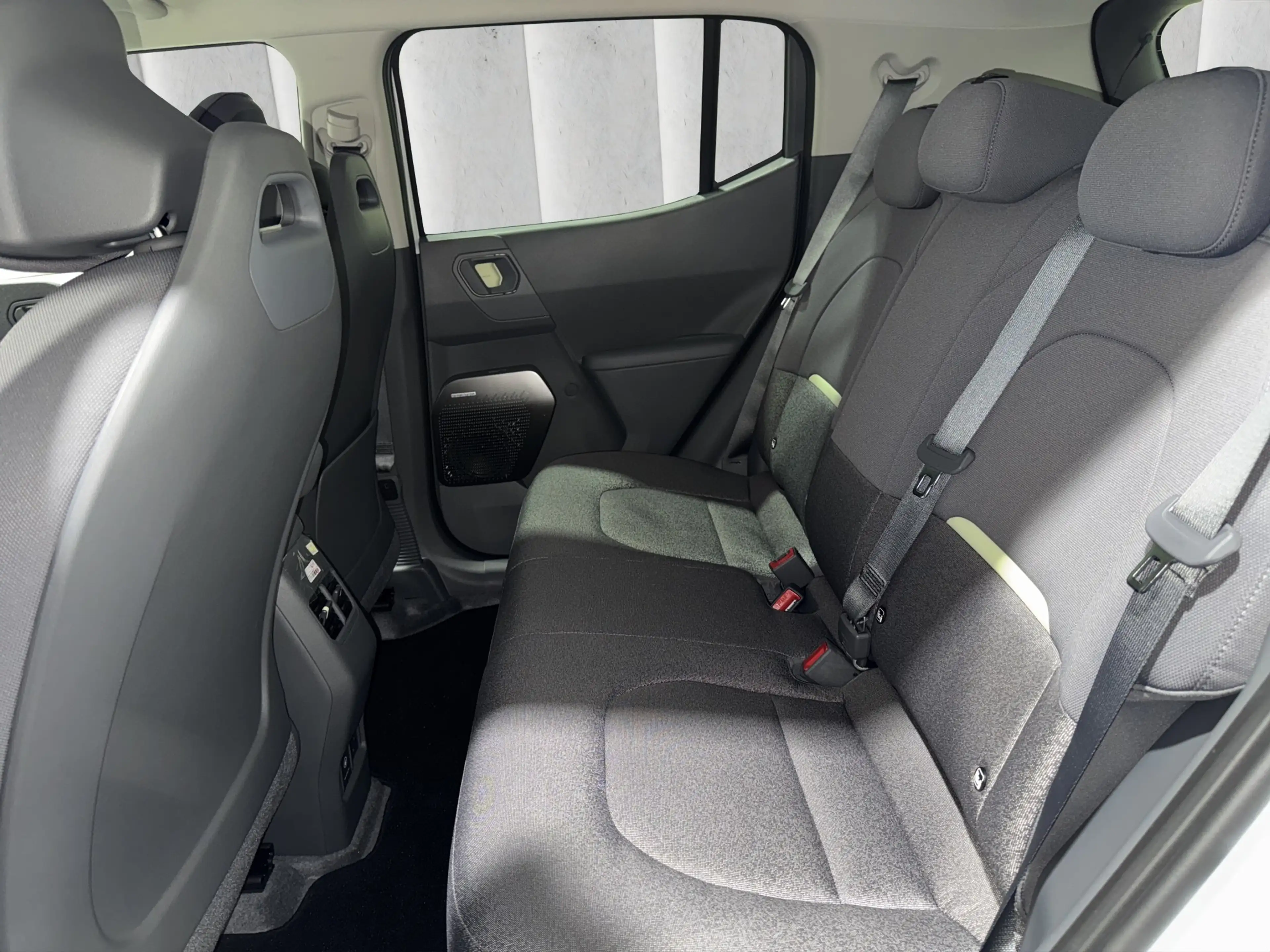 Kia EV2 Earth 42.2 kWh Sports Utility Vehicle. 108 kW. 5-t — photo 11