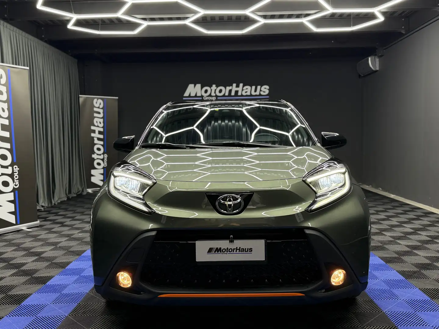 Toyota Aygo X 1.0 Limited 72cv Gris - 2