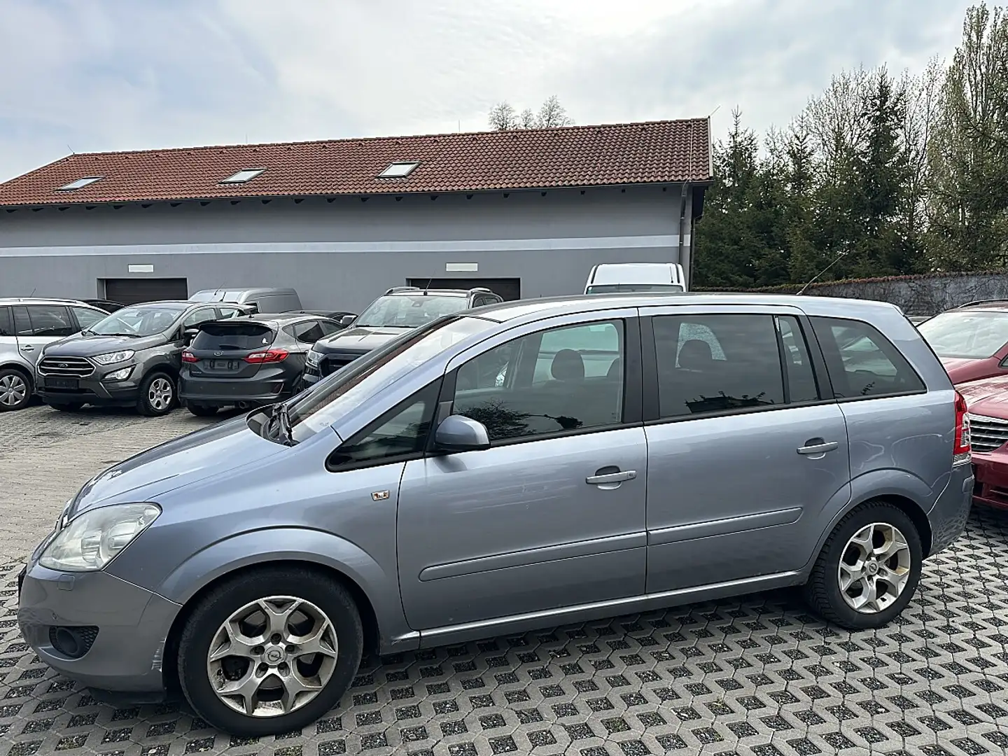 Opel Zafira 1,7 CDTI Style DPF Grau - 2