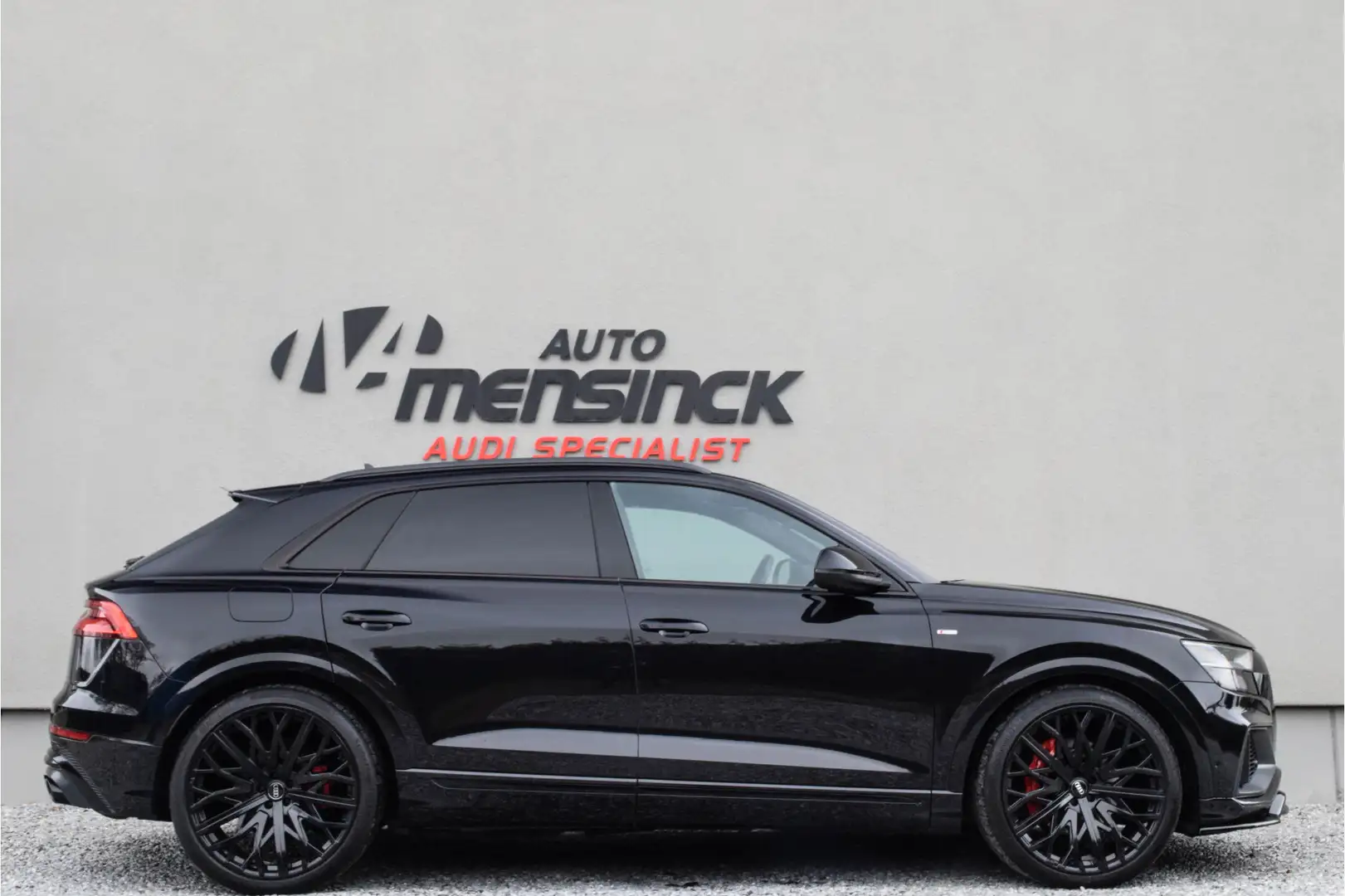 Audi Q8 55 TFSI Quattro / 2x S-line/ Luchtvering/ Standkac Schwarz - 2