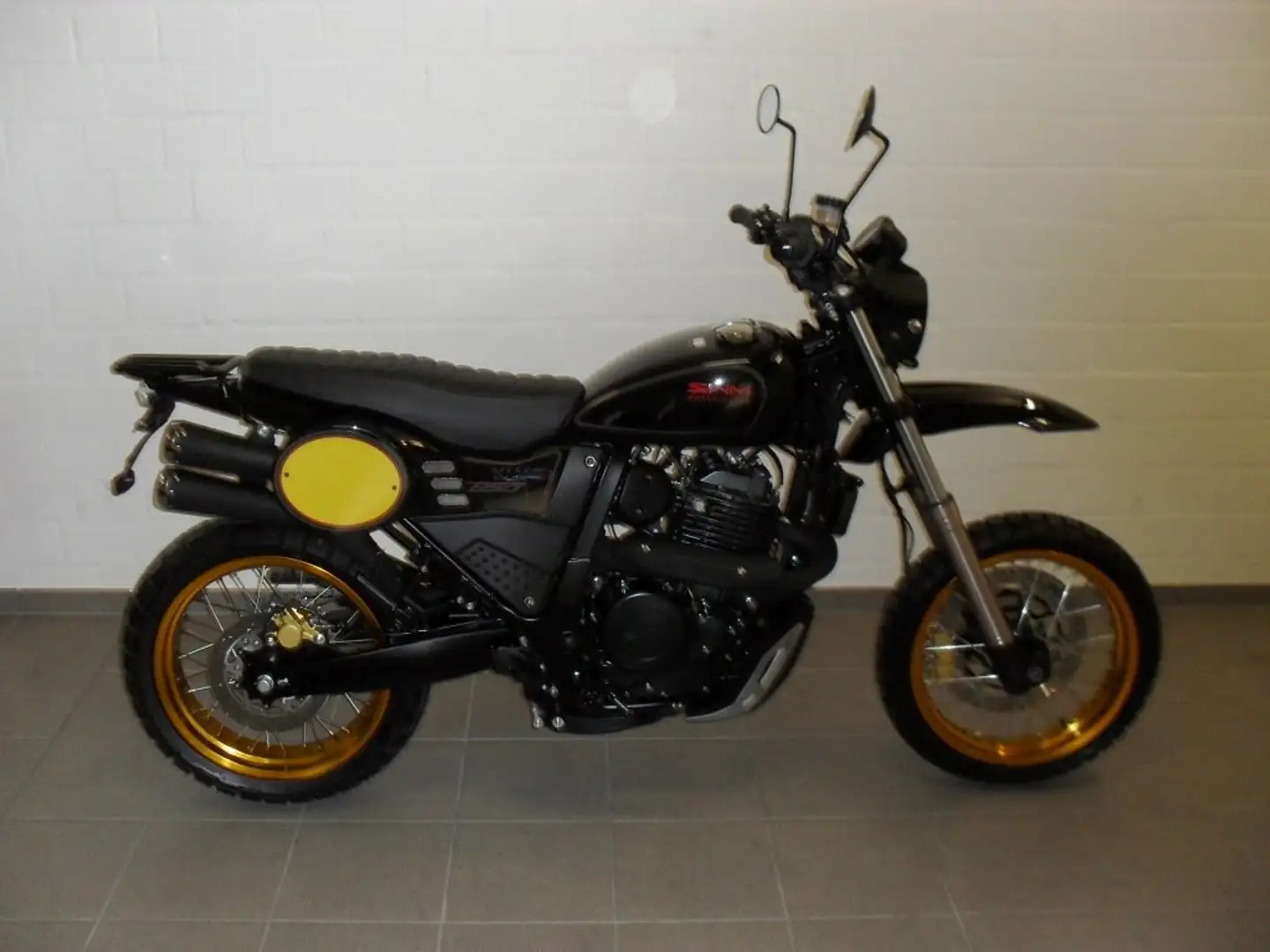 SWM Silver Vase T Schwarz - 2