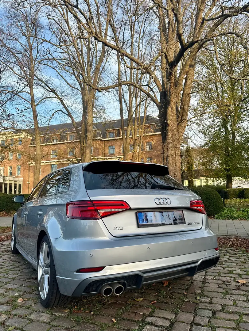 Audi A3 A3 Sportback S-line 2019 Zilver - 1