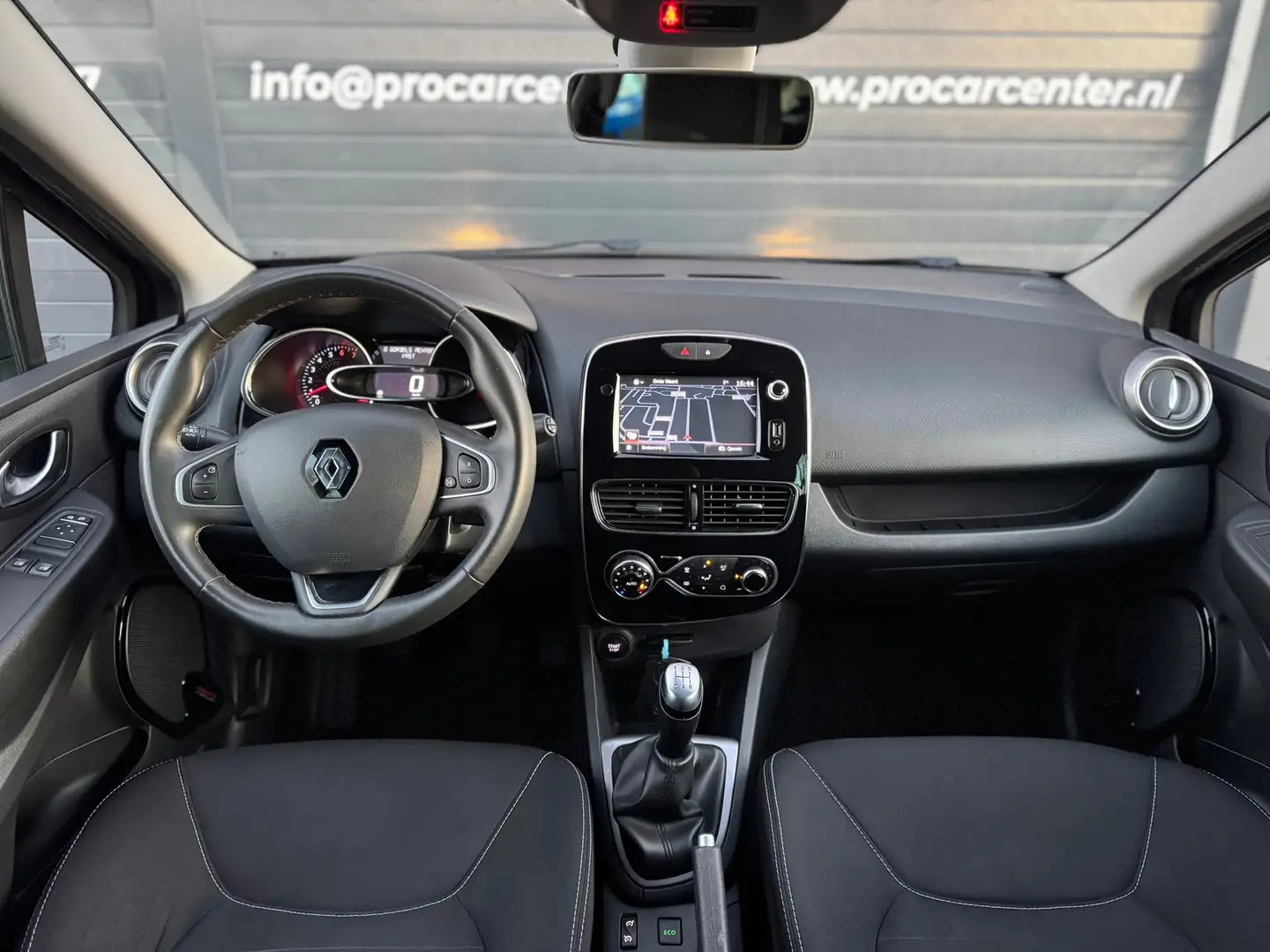 Renault Clio 0.9 TCe Intens CLIMATE| CRUISE| PDC| NAVI| EL.RAME Schwarz - 2