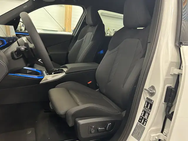 BMW X3 view 12
